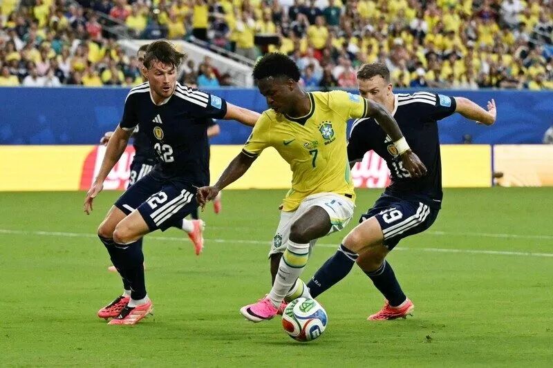 Vinicius đang là linh hồn trong lối chơi của Brazil