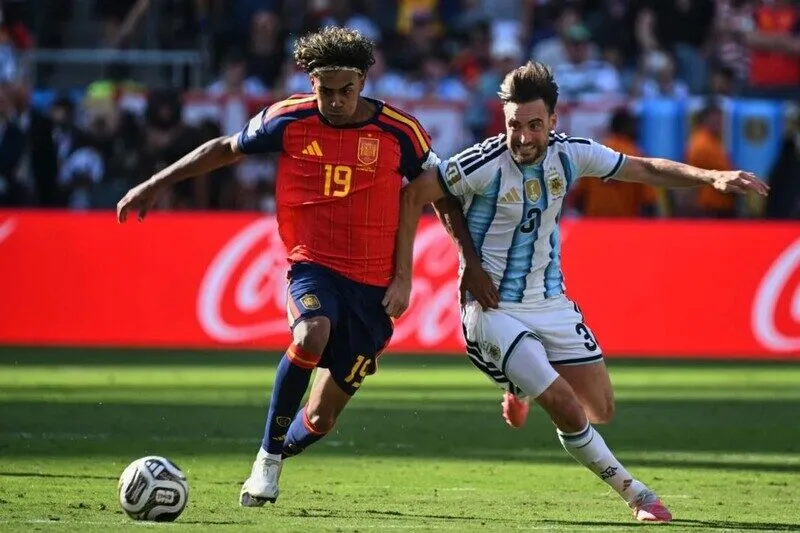 Tây Ban Nha thắng thuyết phục Argentina
