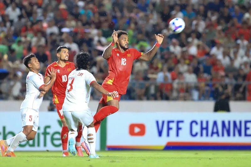 Việt Nam vs Singapore - Đẳng cấp vượt trội